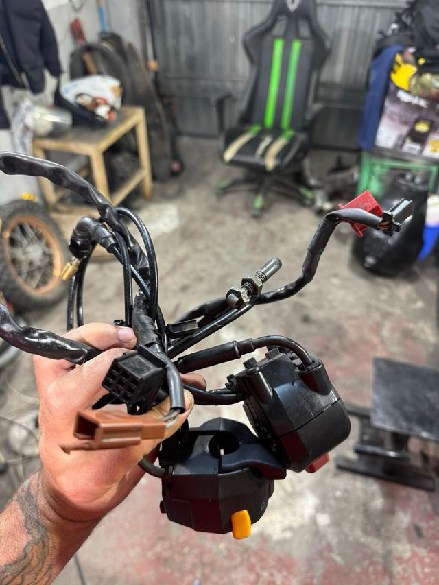 Interruptores Royal Enfield Himalayan 411