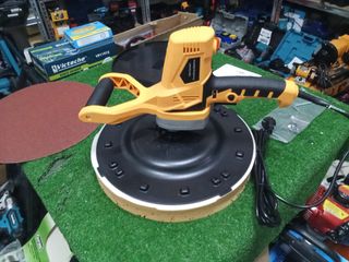 Frattazzo elettrico con velocità regolabile