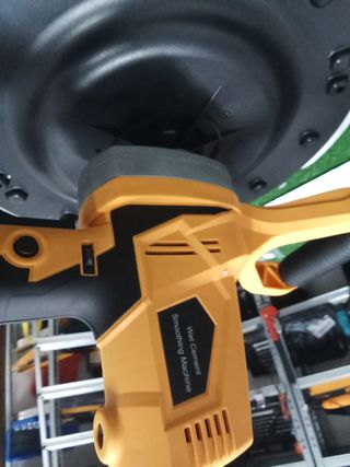 Frattazzo elettrico con velocità regolabile