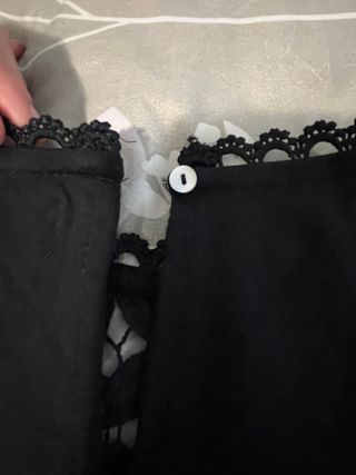 Blusa negra con encaje