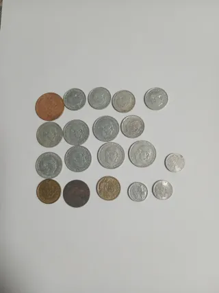 Lote de monedas variadas