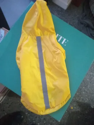 Chubasquero amarillo de 35cm con lineas reflectant