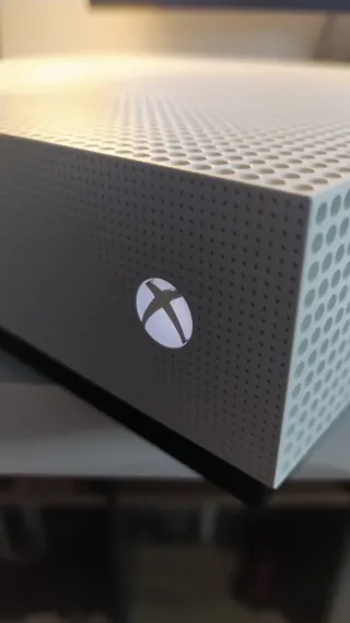 Xbox One S Blanca 500GB + Mando