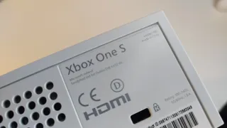 Xbox One S Blanca 500GB + Mando