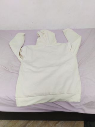 Sudadera Nike beige con estampado