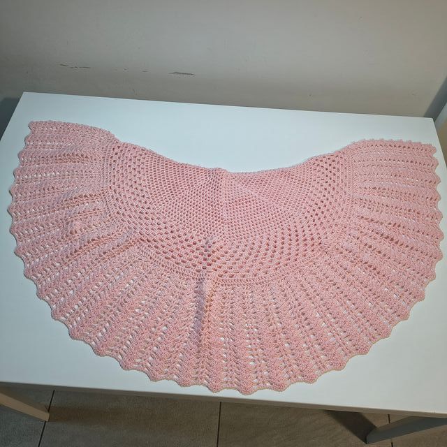 Scialle in lana rosa