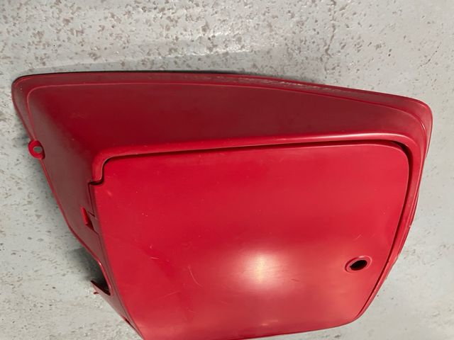 Guantera Honda SH50-SH75-SH80 Roja