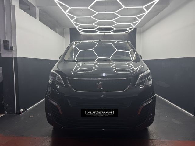 Peugeot Traveller 2017