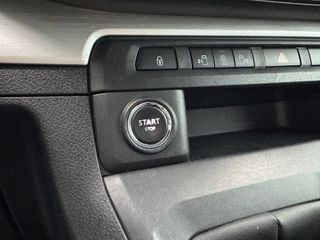 Peugeot Traveller 2017