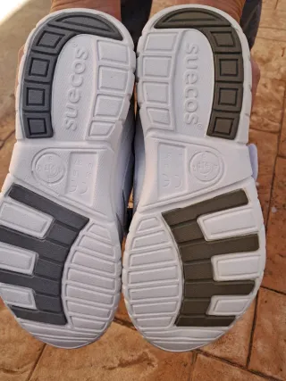 Zapatos de trabajo Suecos blancos nuevos