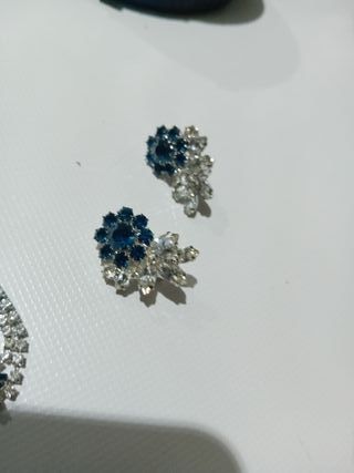 Conjunto collar y pendientes fantasía azul