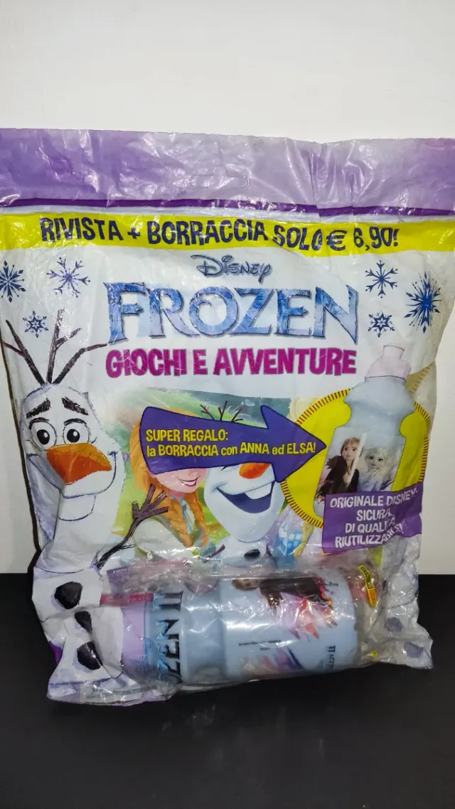 Disney Frozen II Rivista con borraccia 2015