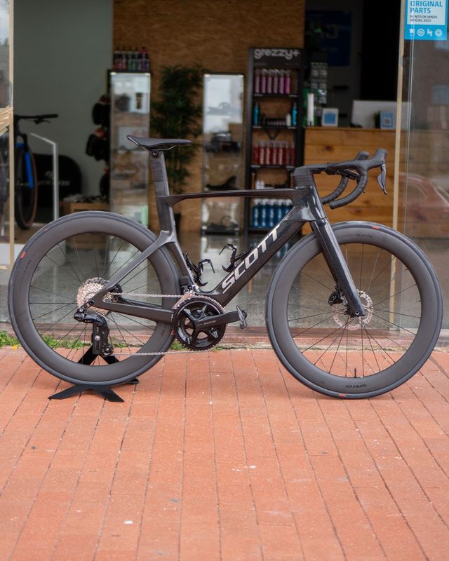 Bicicleta Carretera Scott Foil RC 20