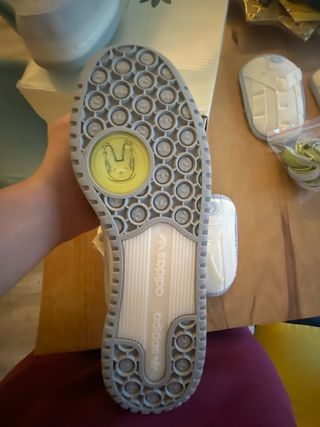 Adidas Forum Buckle Low x Bad Bunny Gris Blanco