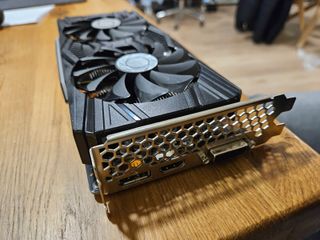 PNY GTX 1050 Ti XLR8 OC 4GB – Perfecto estado
