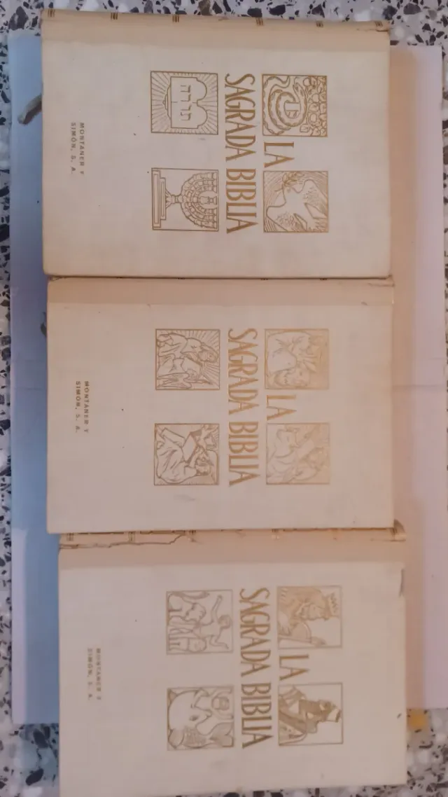 LA SAGRADA BIBLIA