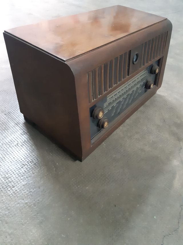Radio a valvole in legno anni 50