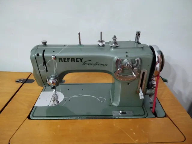 Máquina de coser Refrey automática