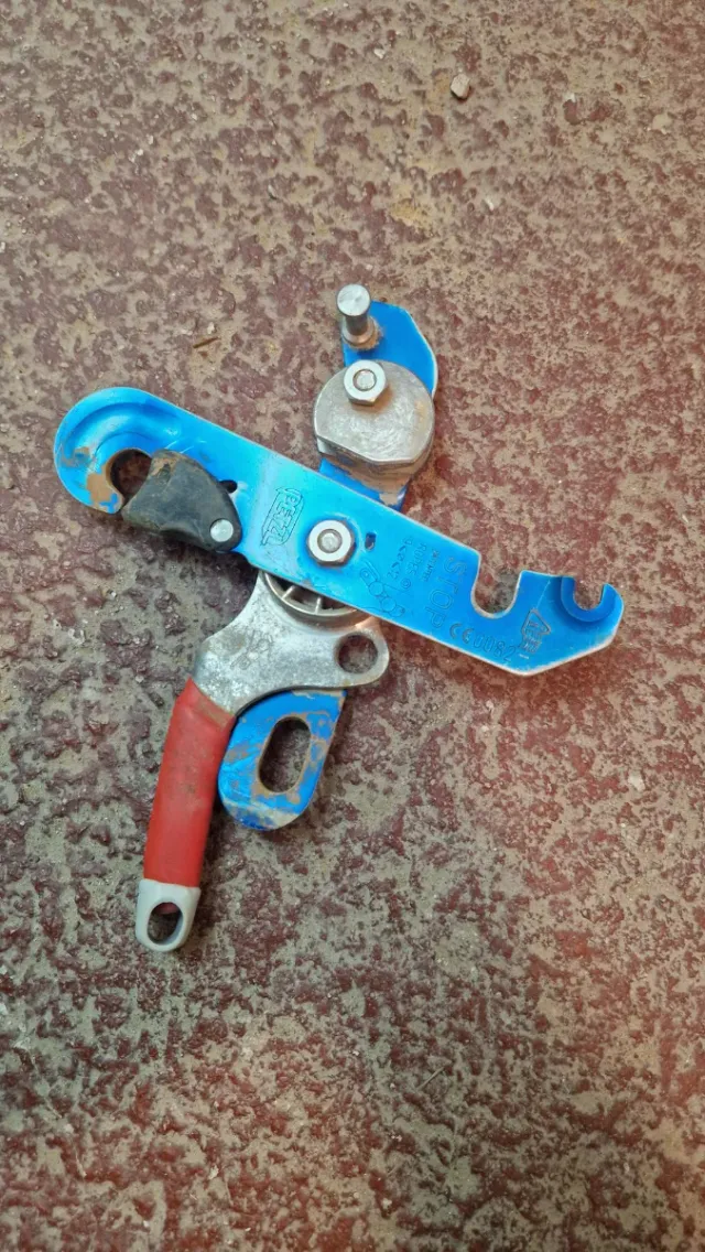 Petzl Stop espeleología
