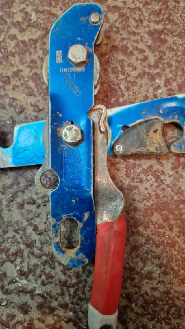 Petzl Stop espeleología