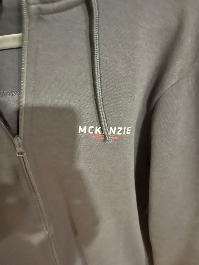 Sudadera McKenzie gris chico