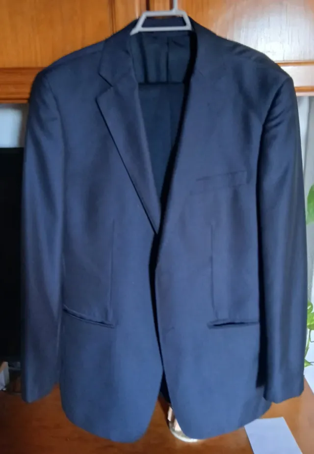 Traje de hombre azul