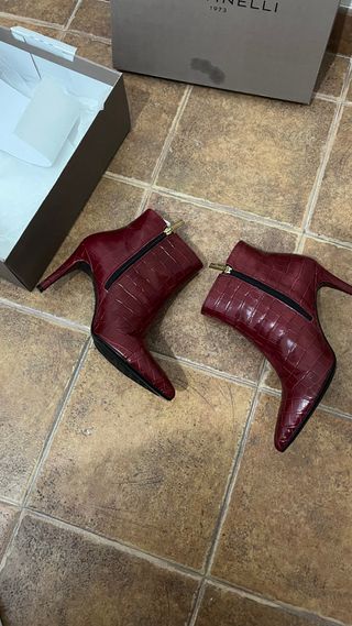 Botas de piel Martinelli rojas , ME COSTARON 135