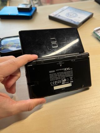 Nintendo DS Negra + Funda y Cargador