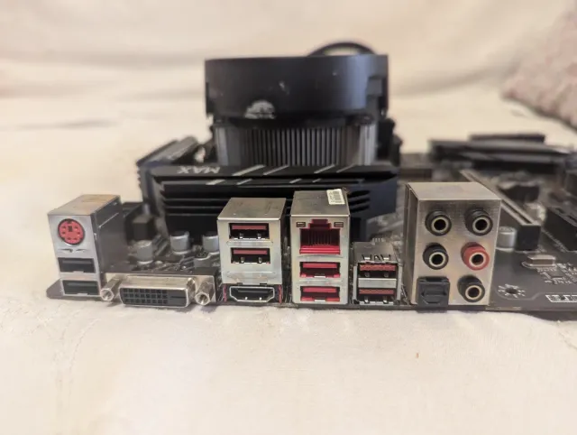 AMD Ryzen 7 2700 ,MSI x470+ 32GB RAM