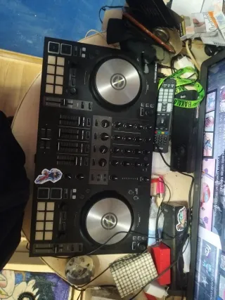 Controladora DJ Traktor S3