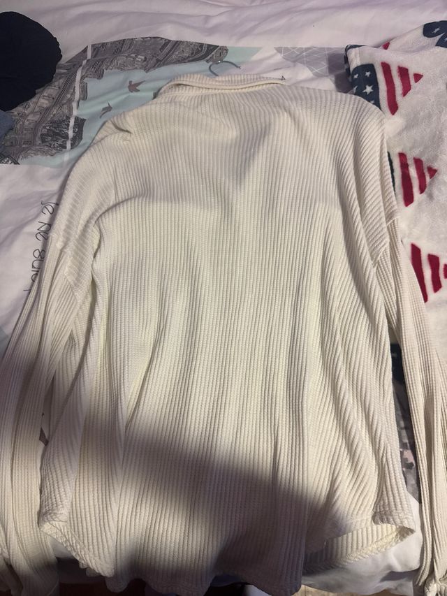 Camisa larga beige botones larga