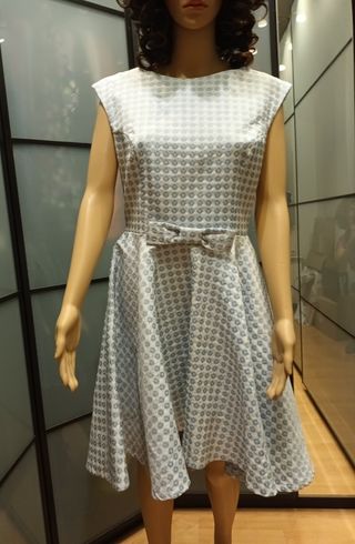 Vestido de fiesta azul y blanco