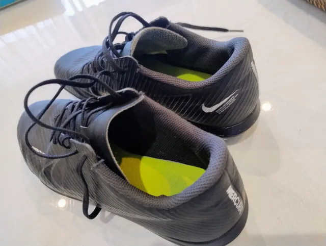 Botas de fútbol Nike Mercurial multitaco