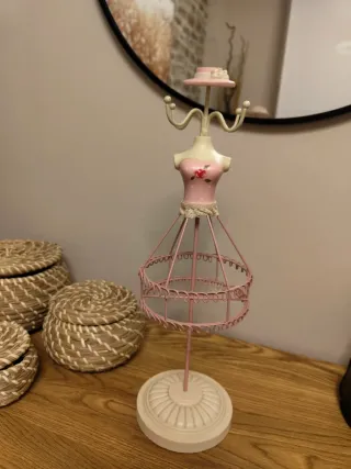 Porta bisutería vestido rosa y beige