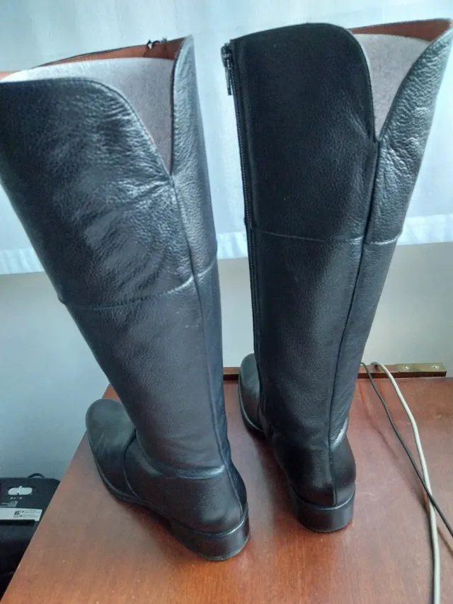 Botas altas de mujer negras