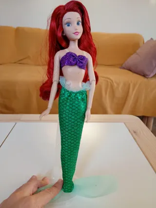 Barbie Ariel Sirena Morado y Verde