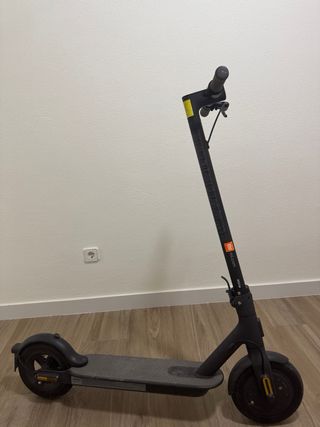 Xiaomi Mi Electric Scooter Essential