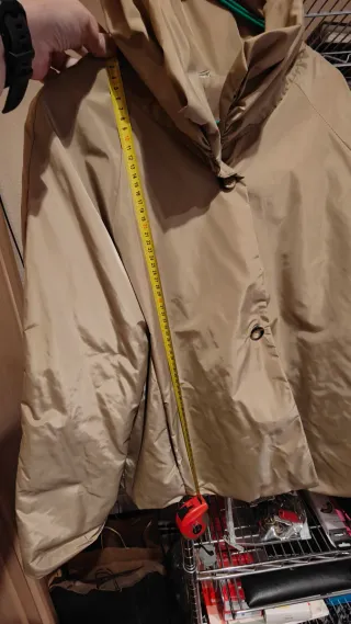 Gabardina corta beige