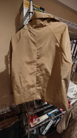 Gabardina corta beige