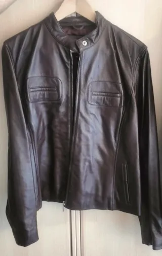 Chaqueta de cuero mujer.