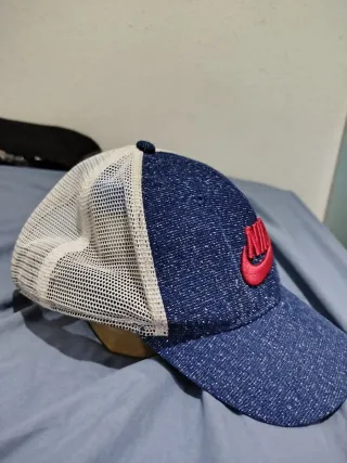Gorra Nike Azul y Roja