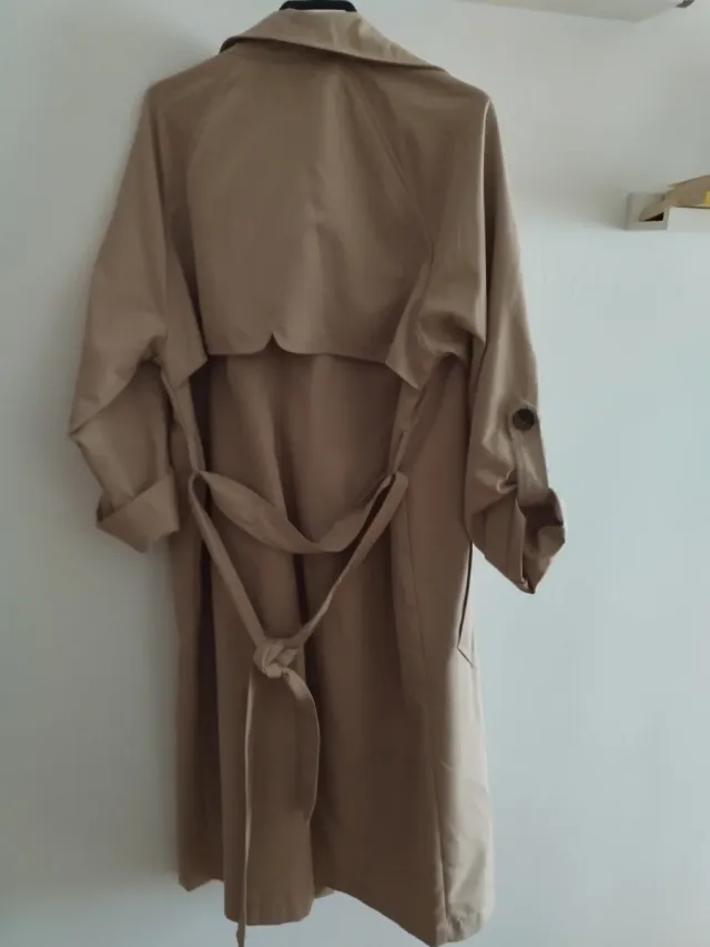 Gabardina beige talla L