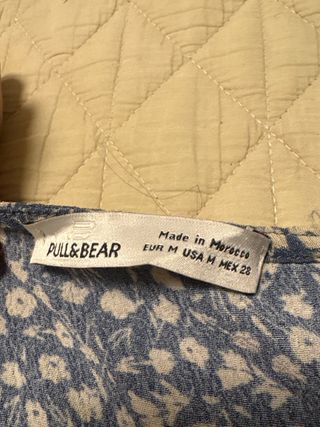 Camiseta floral manga larga escote