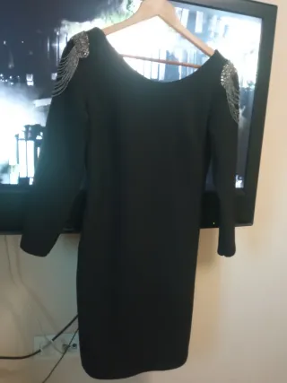 Vestido negro de fiesta pedrería