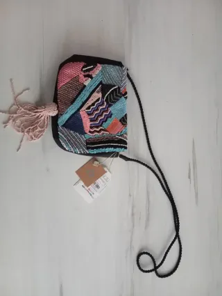 Bolso de mano con abalorios