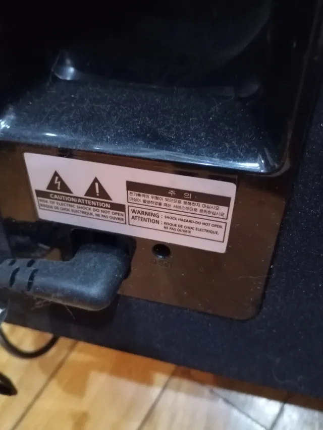 Subwoofer Samsung Inalámbrico Plata