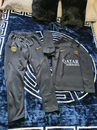 Chándal PSG Negro y Dorado Talla S/M