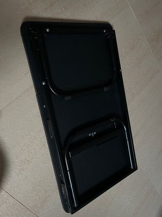 Tavolo pieghevole nero per studio