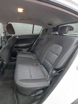 KIA Sportage 1.6 MHEV Business DCT 100kW 136CV 4X2