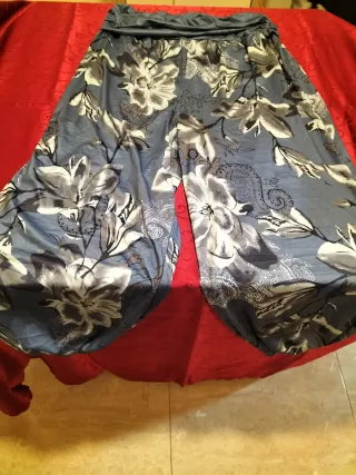 Pantalón ancho estampado floral mujer